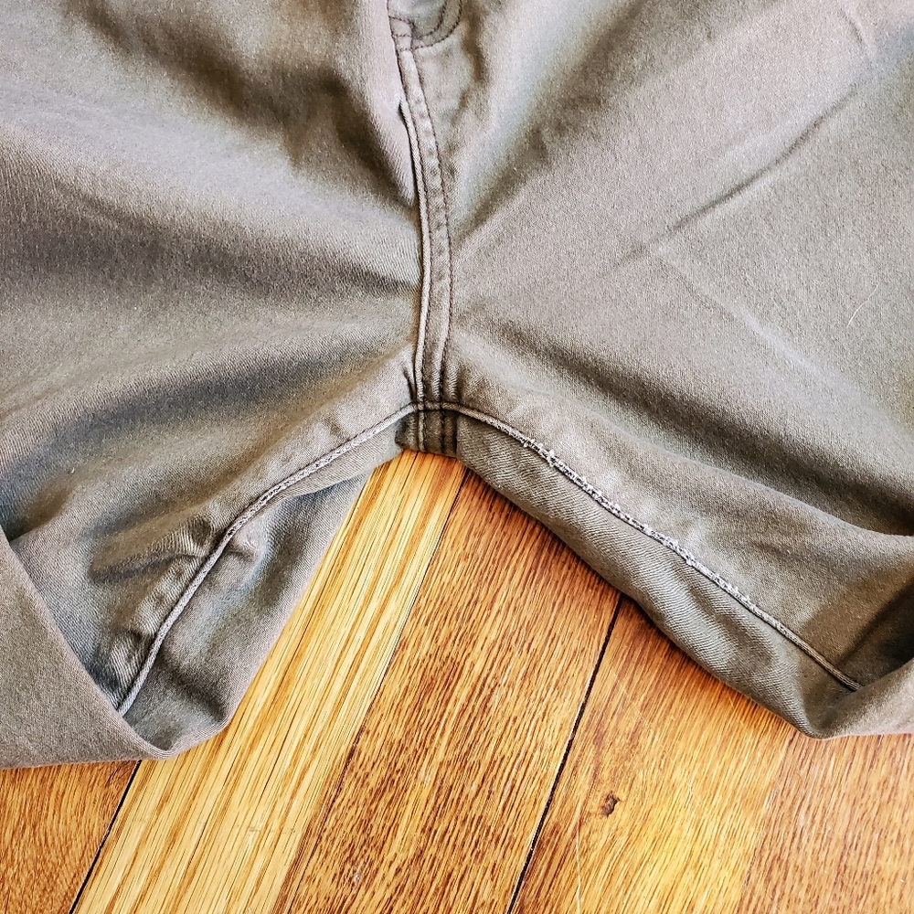 🌻 Forever21 | Olive Green Pants - Picture 5 of 5